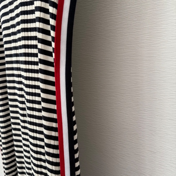 Tommy Hilfiger Dress - Picture 4 of 7